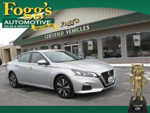 2022 Nissan Altima at Fogg's Automotive in Schenectady, NY