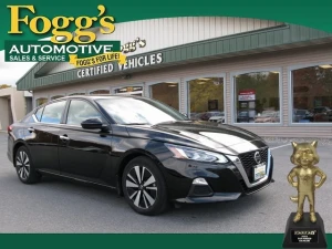 2022 Nissan Altima at Fogg's Automotive in Schenectady, NY