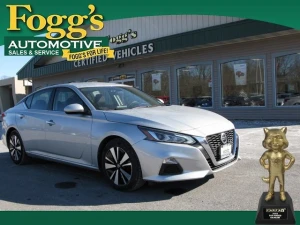 2022 Nissan Altima at Fogg's Automotive in Schenectady, NY