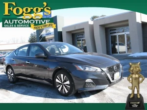 2022 Nissan Altima at Fogg's Automotive in Schenectady, NY