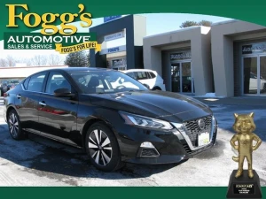 2022 Nissan Altima at Fogg's Automotive in Schenectady, NY