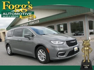 2022 Chrysler Pacifica at Fogg's Automotive in Schenectady, NY