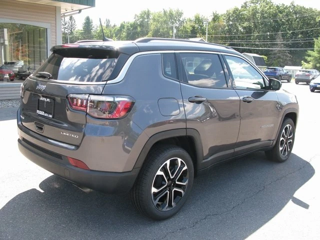 2022 Jeep Compass Limited photo 4