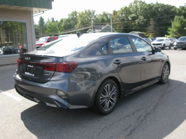 2023 Kia Forte GT-Line photo 3