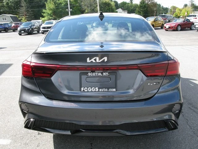 2023 Kia Forte GT-Line photo 4