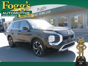 2022 Mitsubishi Outlander at Fogg's Automotive in Schenectady, NY