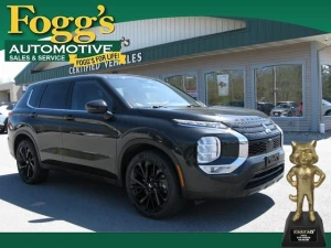 2023 Mitsubishi Outlander at Fogg's Automotive in Schenectady, NY