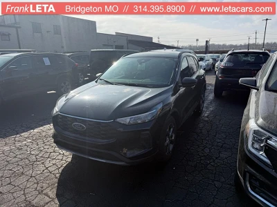 2025 Ford Escape ST-Line's photo