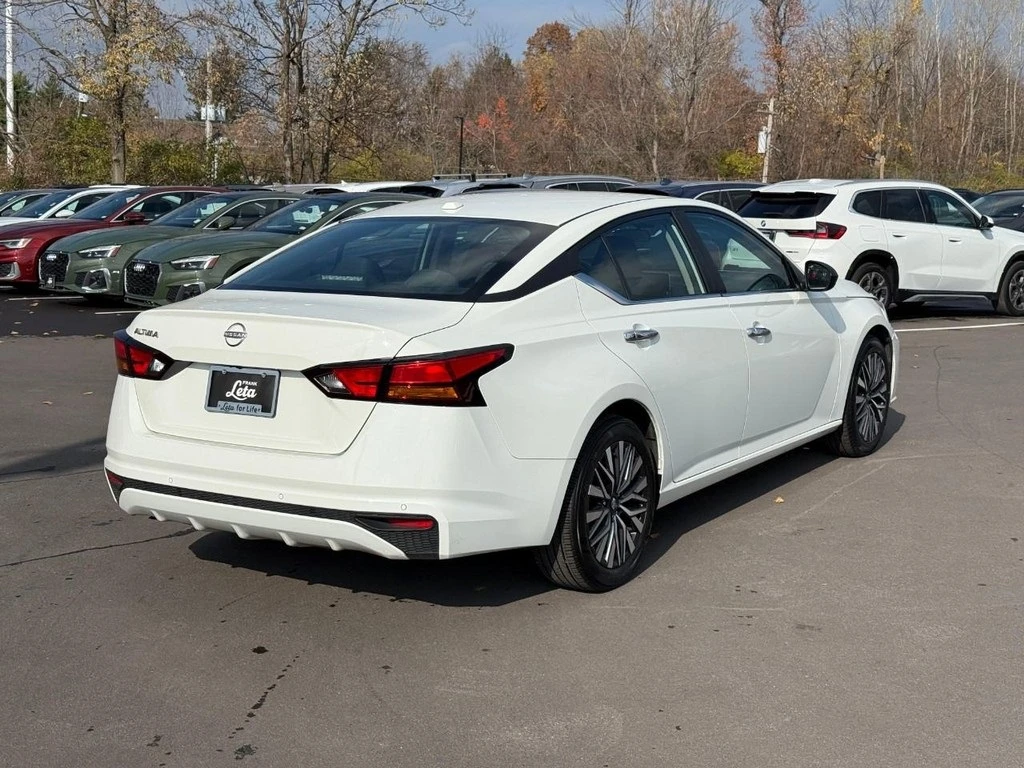 2025 Nissan Altima 2.5 SV photo 3