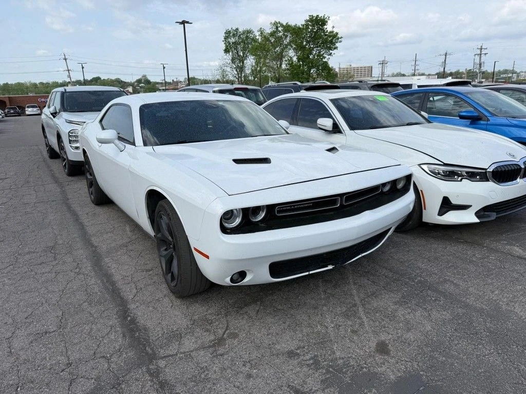 Used 2015 Dodge Challenger SXT with VIN 2C3CDZBG8FH732434 for sale in Bridgeton, MO