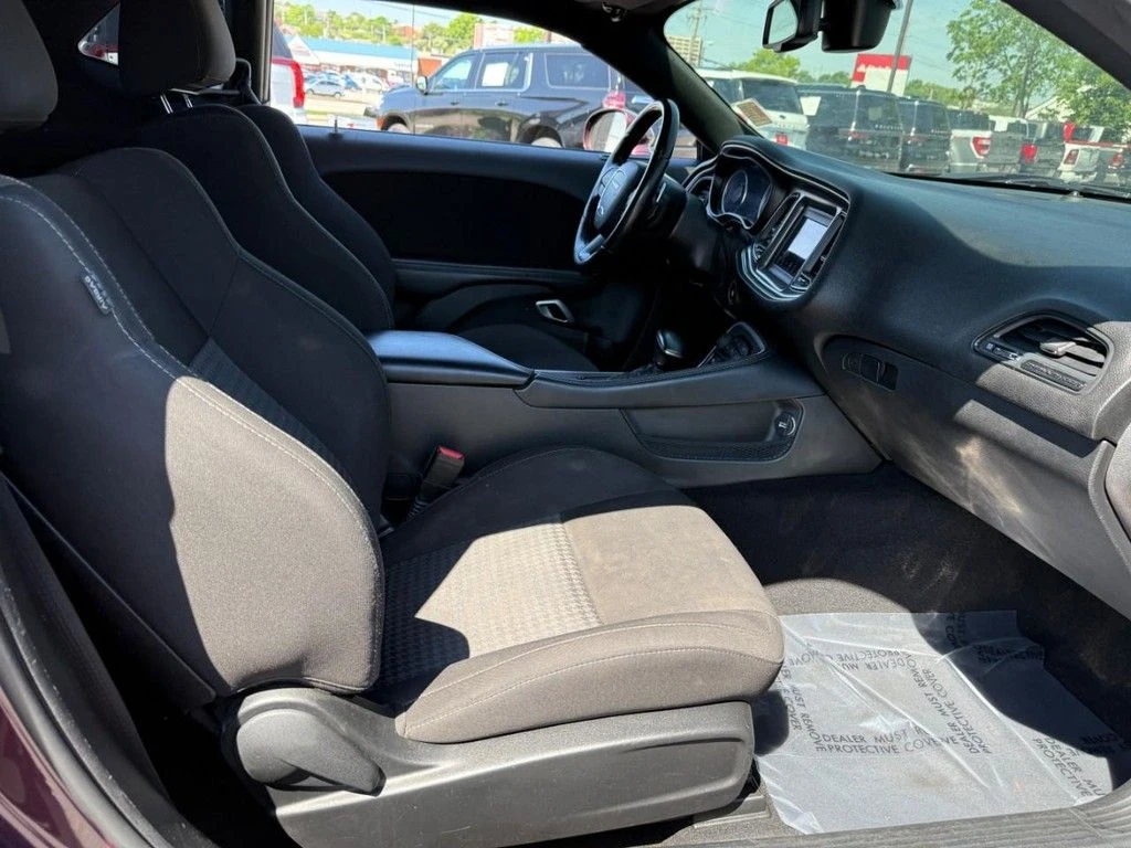 2022 Dodge Challenger R/T - Photo 9