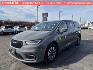 2022 Chrysler Pacifica Hybrid at Frank Leta Automotive Outlet in Bridgeton, MO