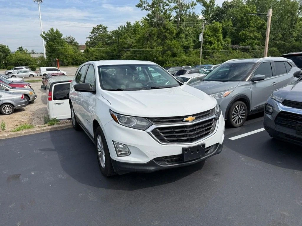 2019 Chevrolet Equinox AWD LS's photo