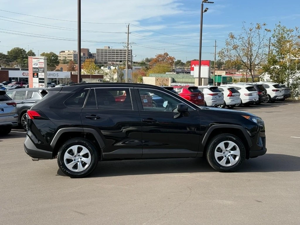 Used 2020 Toyota RAV4 LE with VIN 2T3F1RFV3LW089352 for sale in Bridgeton, MO