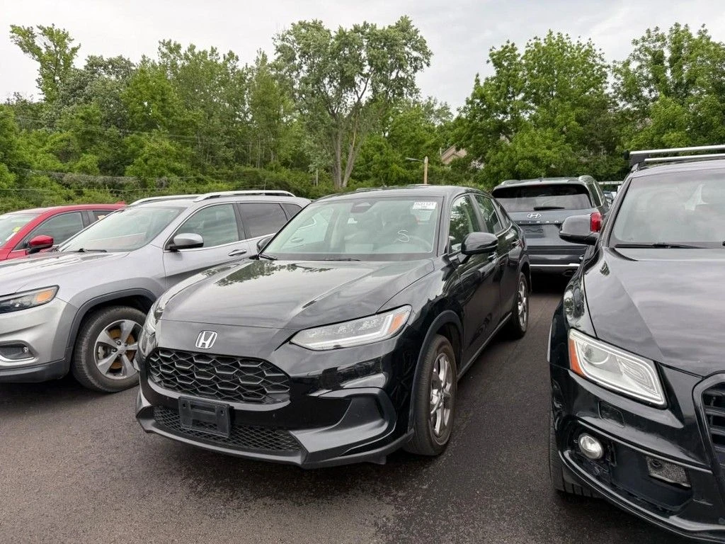 2025 Honda HR-V LX AWD's photo