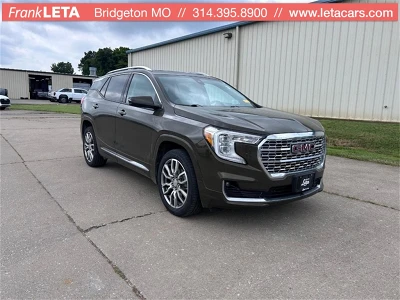 2023 GMC Terrain Denali's photo