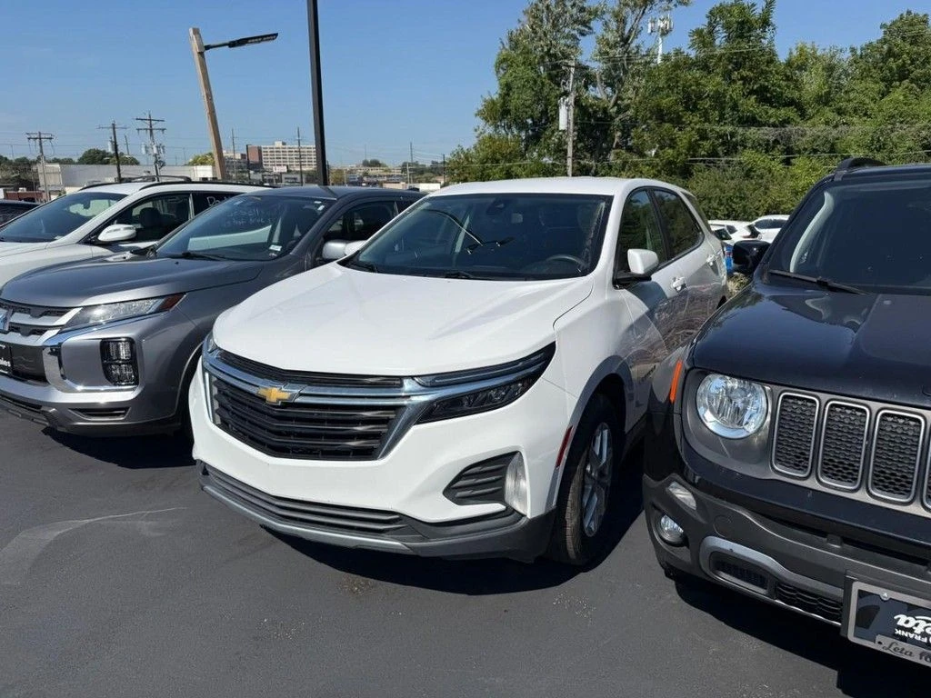Used 2022 Chevrolet Equinox LT with VIN 3GNAXUEV5NL102925 for sale in Bridgeton, MO