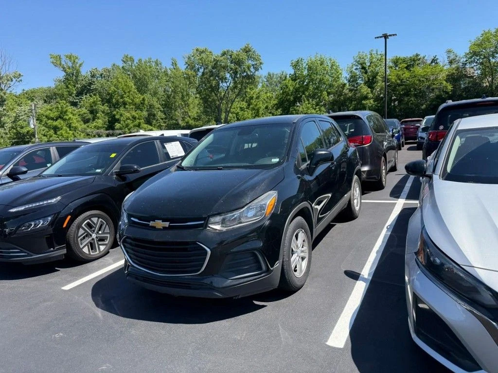 2019 Chevrolet Trax LS's photo