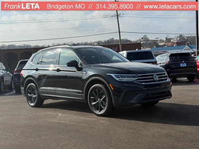 2024 Volkswagen Tiguan SE's photo