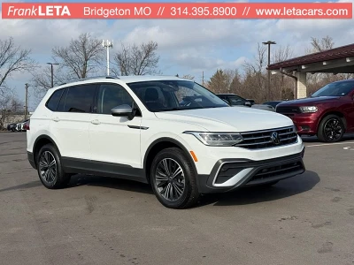 2024 Volkswagen Tiguan SE's photo
