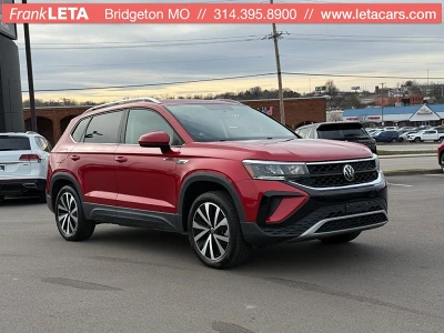 2022 Volkswagen Taos SE's photo