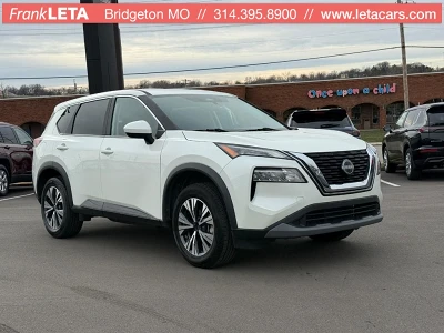 2023 Nissan Rogue SV's photo