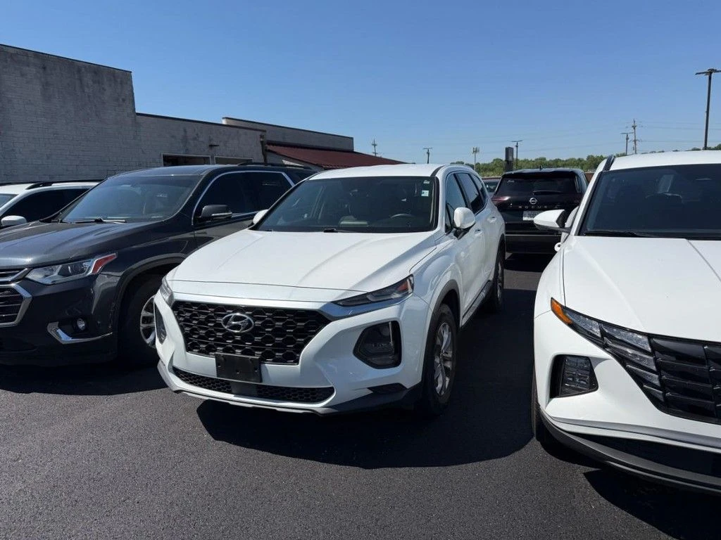 2019 Hyundai Santa Fe SE 2.4's photo