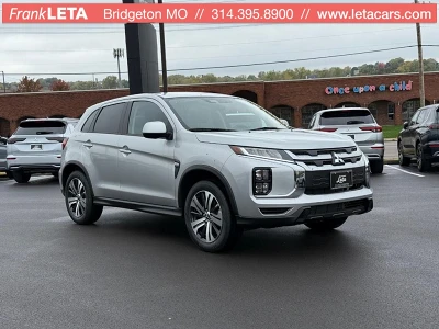 2025 Mitsubishi Outlander Sport ES's photo