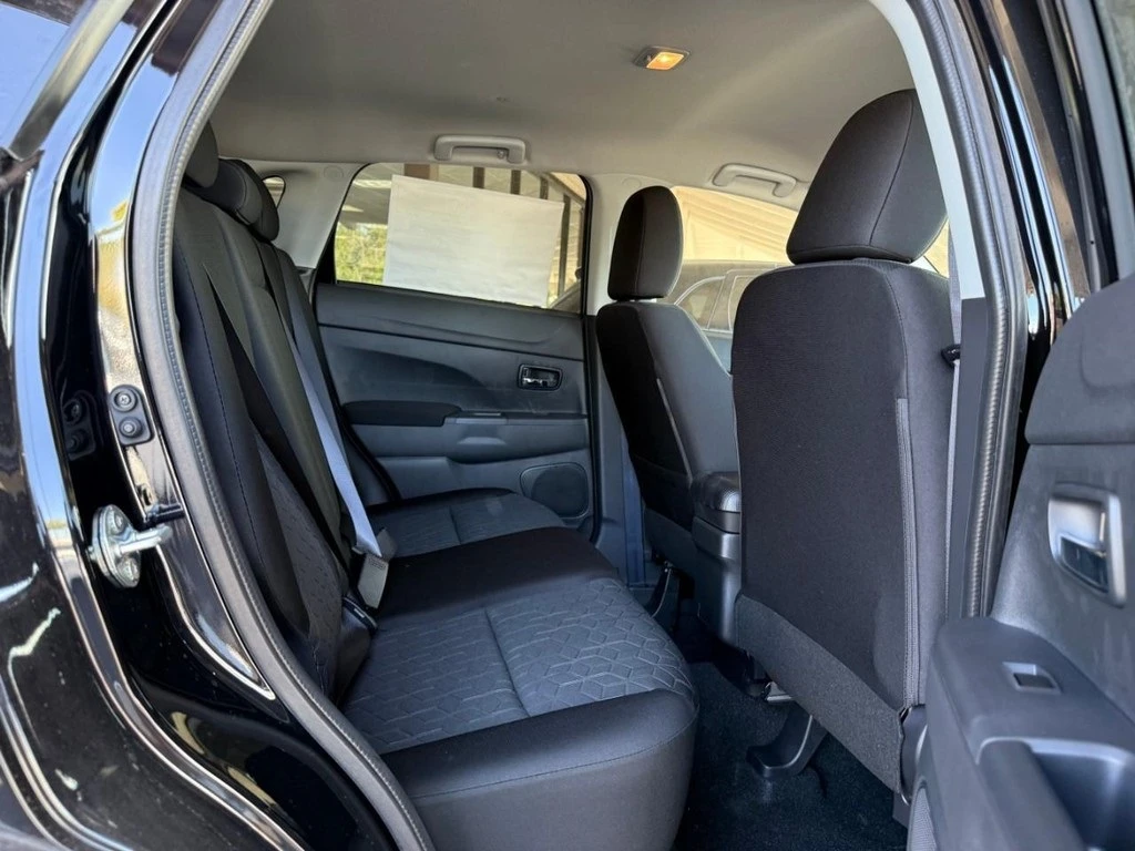 2025 Mitsubishi Outlander Sport ES photo 2