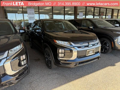 2025 Mitsubishi Outlander Sport ES's photo