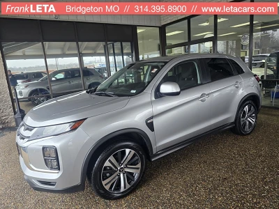 2024 Mitsubishi Outlander Sport ES's photo