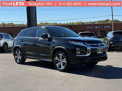 2025 Mitsubishi Outlander Sport ES's photo