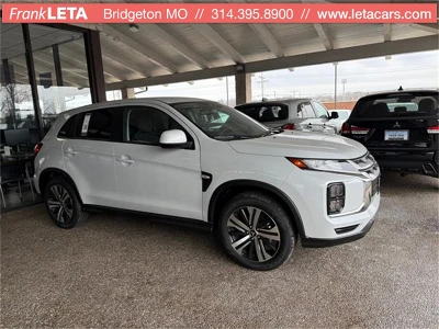 2025 Mitsubishi Outlander Sport ES's photo