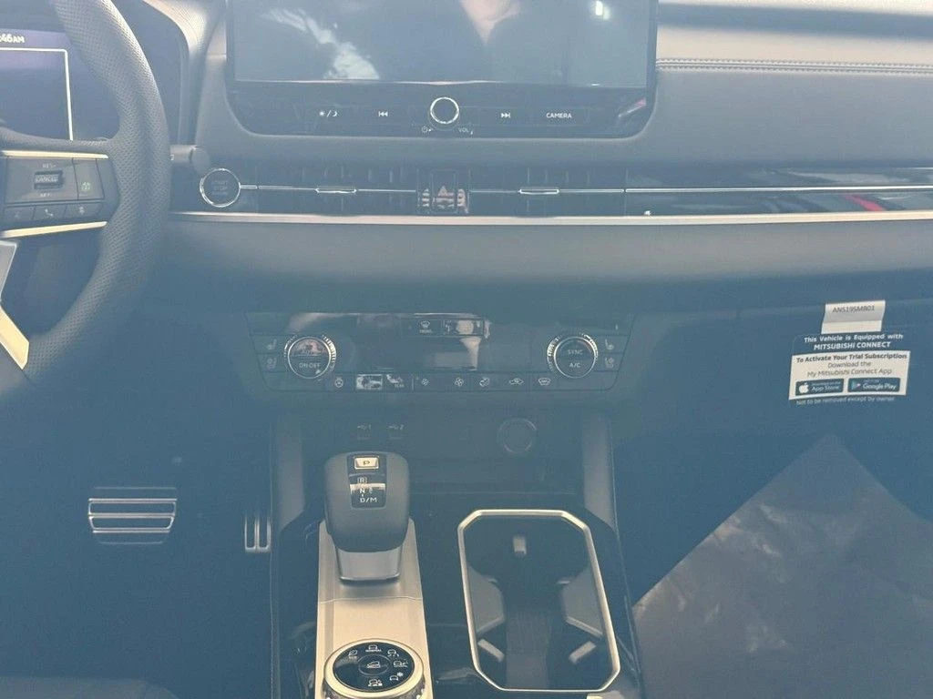 2026 Mitsubishi Outlander SEL - Photo 7