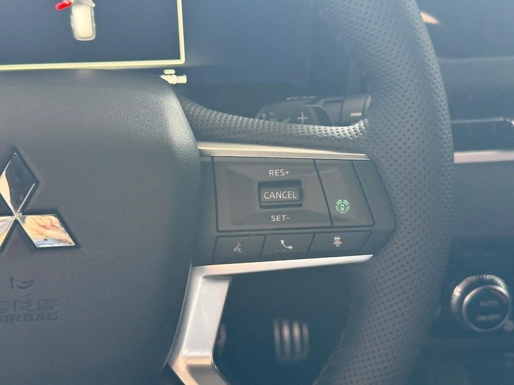 2026 Mitsubishi Outlander SEL - Photo 13