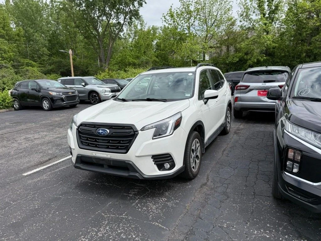 2024 Subaru Forester Premium's photo