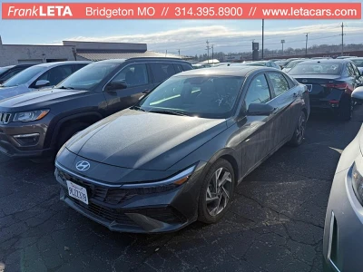 2024 Hyundai Elantra Limited's photo