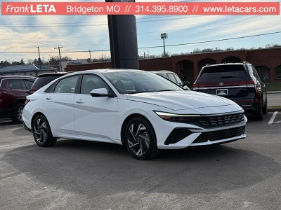 2025 Hyundai Elantra Limited's photo