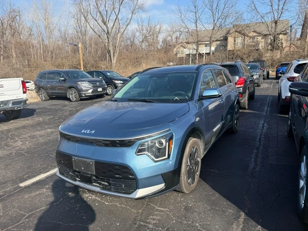 Used 2023 Kia Niro Wind with VIN KNDCR3L13P5022662 for sale in Bridgeton, MO