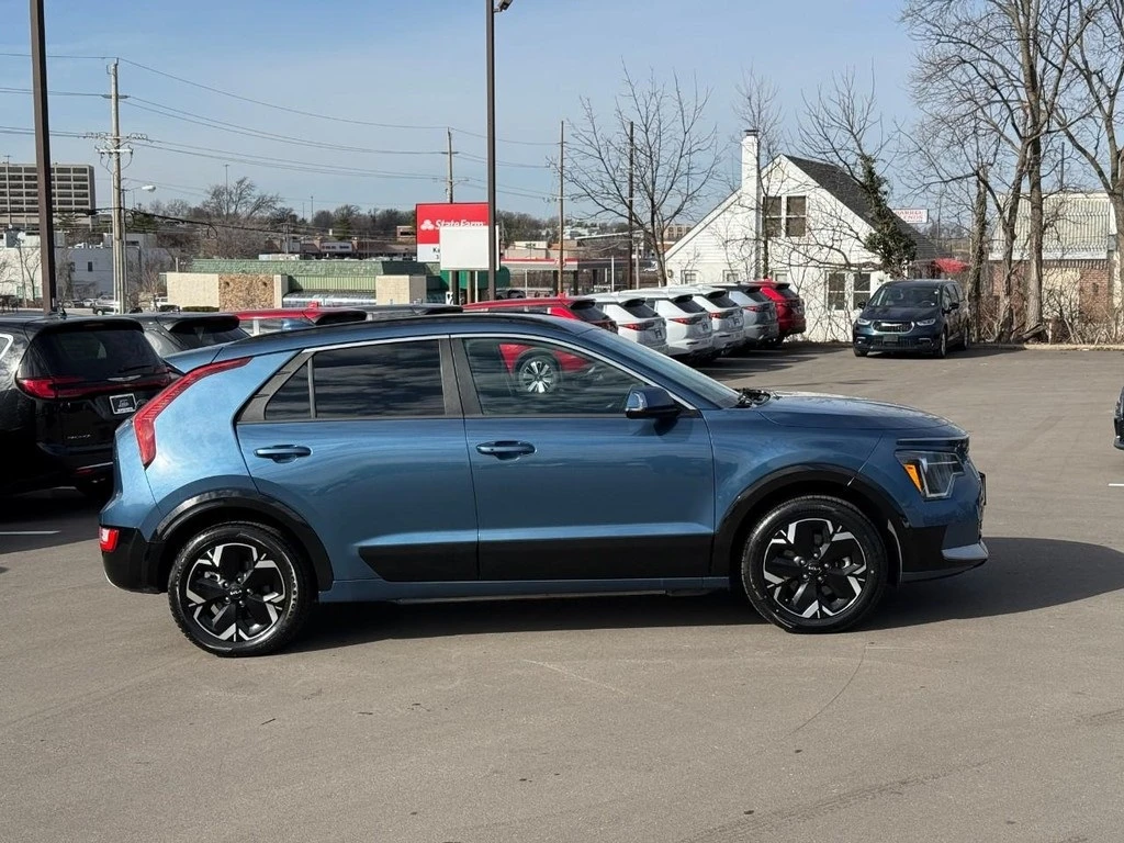 Used 2023 Kia Niro Wind with VIN KNDCR3L13P5022662 for sale in Bridgeton, MO