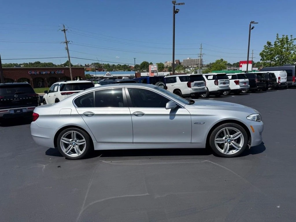 Used 2012 BMW 5 Series 528i with VIN WBAXG5C57CDX05838 for sale in Bridgeton, MO
