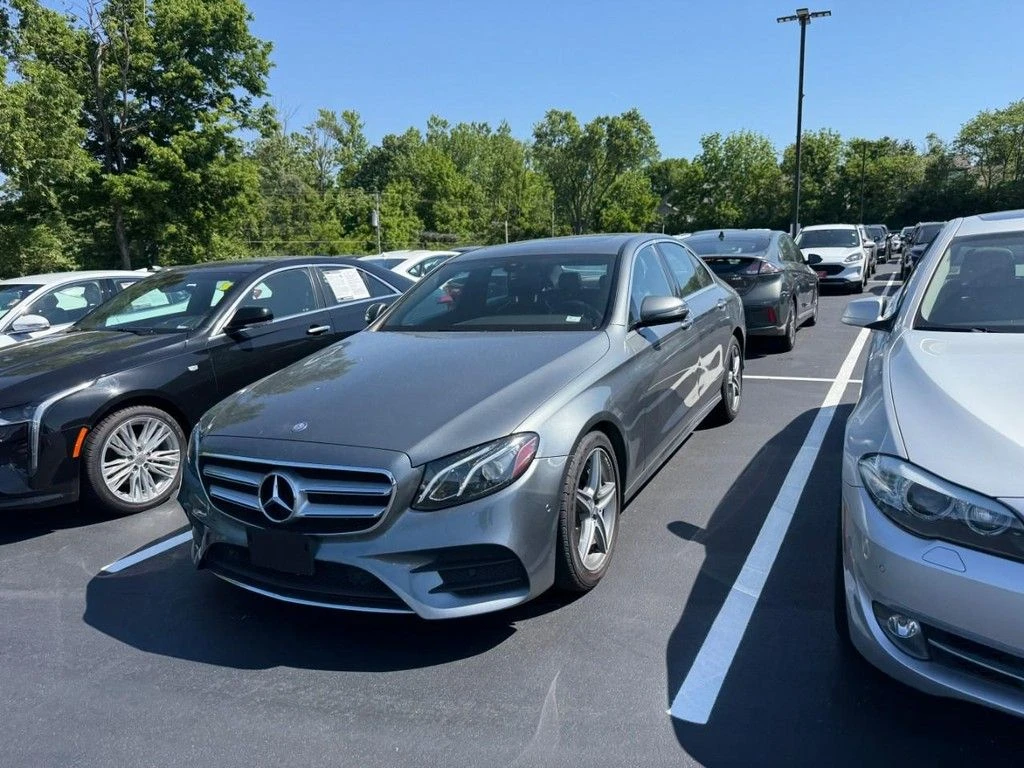 2017 Mercedes-Benz E-Class E300 4MATIC's photo