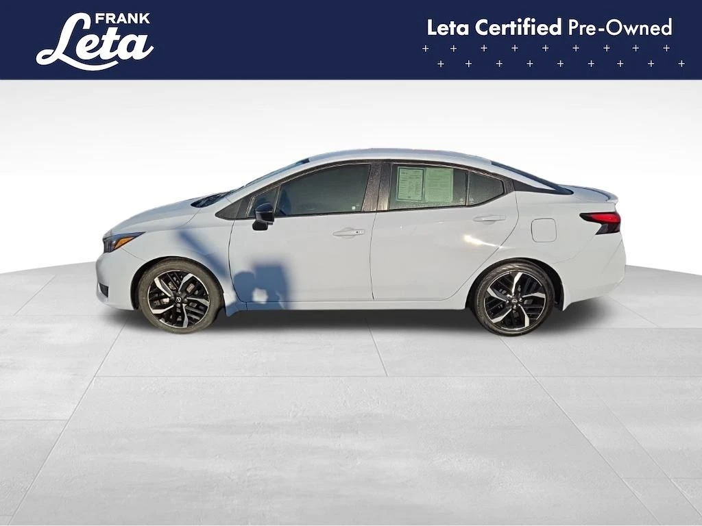 2024 Nissan Versa SR photo 4