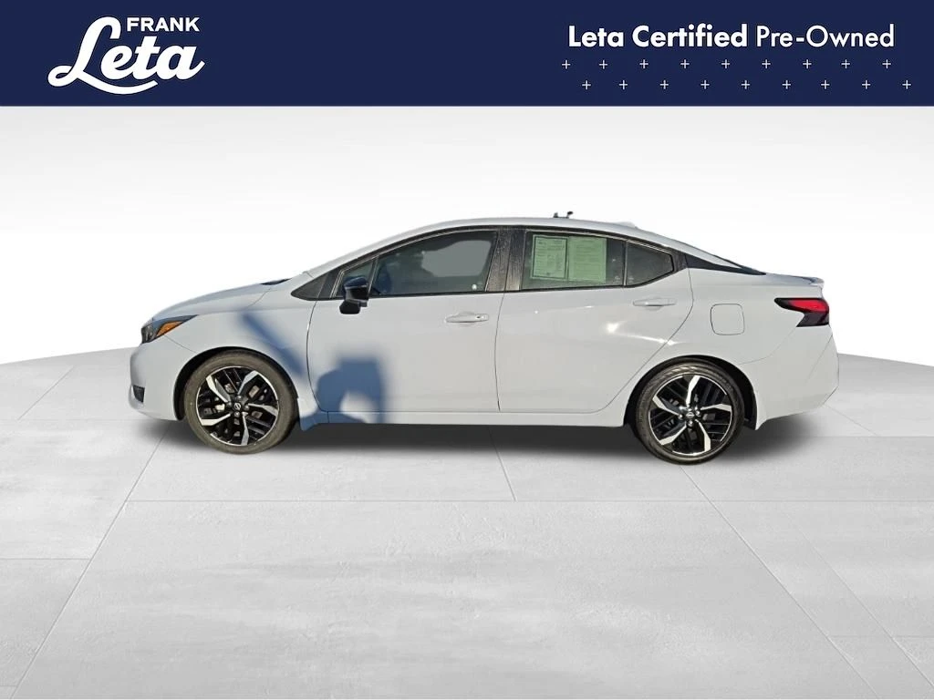 2024 Nissan Versa SR photo 3