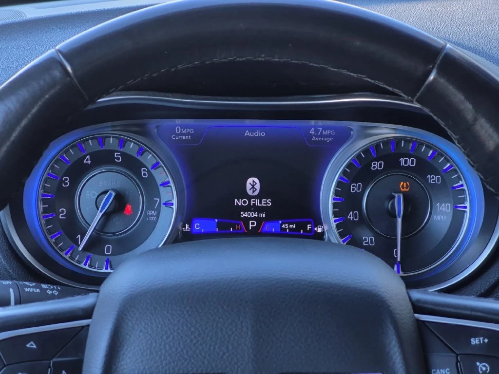 2022 Chrysler 300 Touring - Photo 14