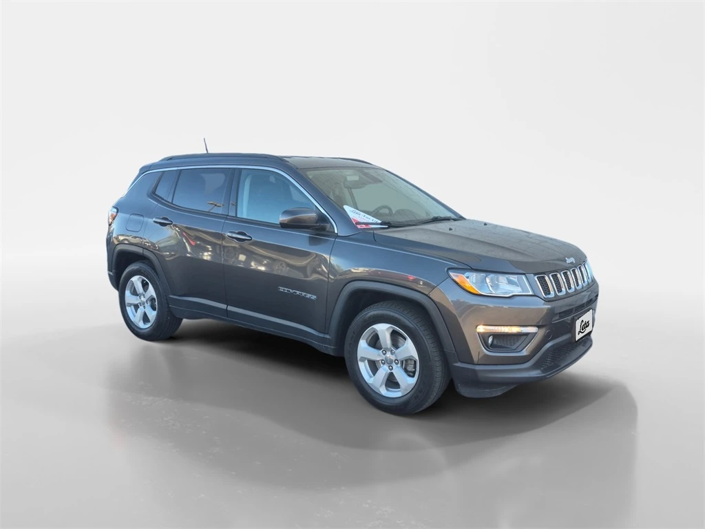 Used 2018 Jeep Compass Latitude with VIN 3C4NJCBBXJT489224 for sale in Bridgeton, MO