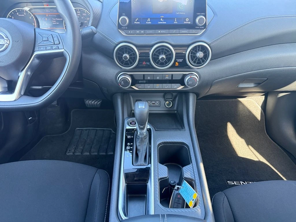 2025 Nissan Sentra SV - Photo 9