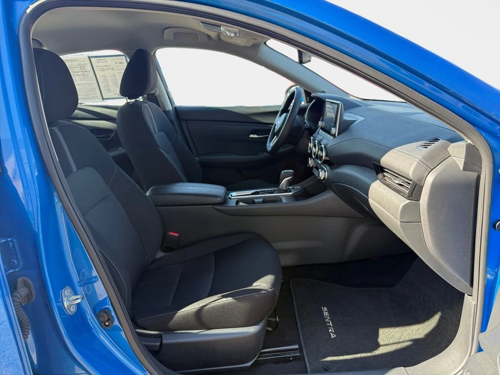 2025 Nissan Sentra SV - Photo 17