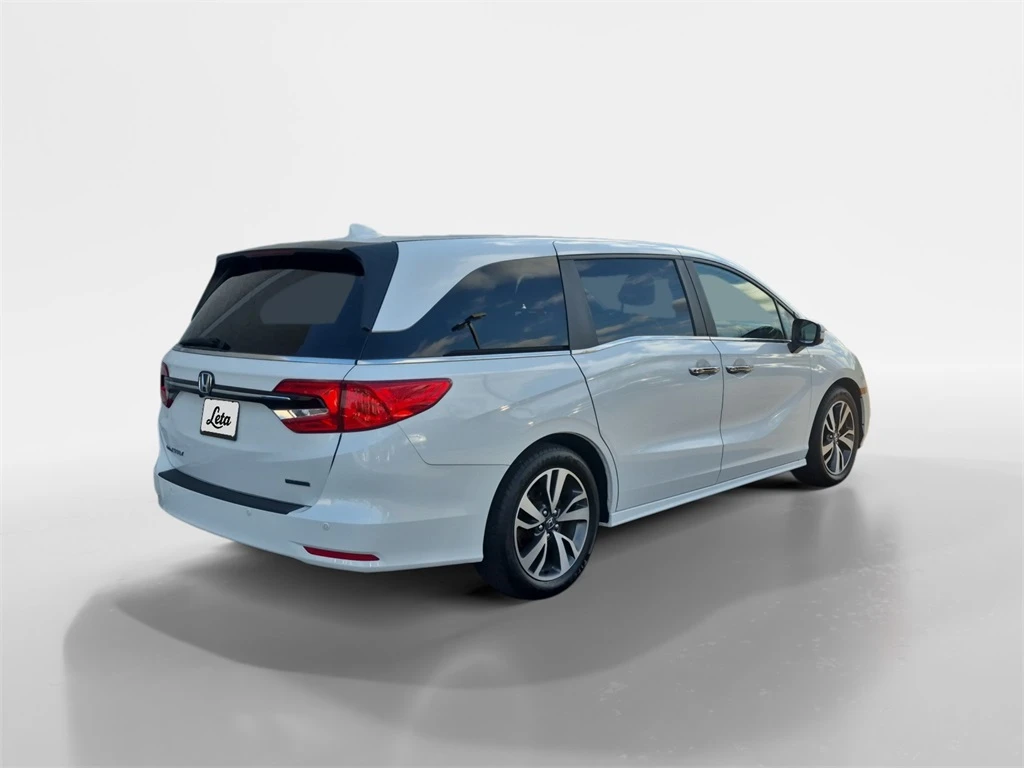 2022 Honda Odyssey Touring photo 4