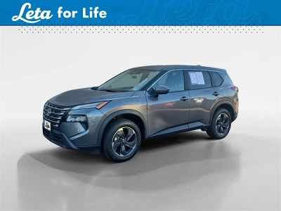 2024 Nissan Rogue SV's photo